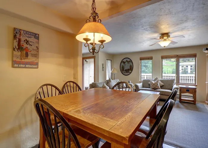 Mile Haus A-6 2br 2ba Apartment *