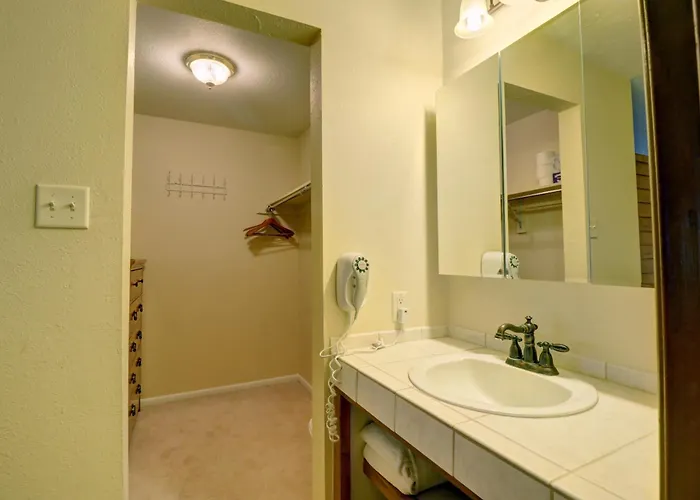 Mile Haus A-6 2br 2ba